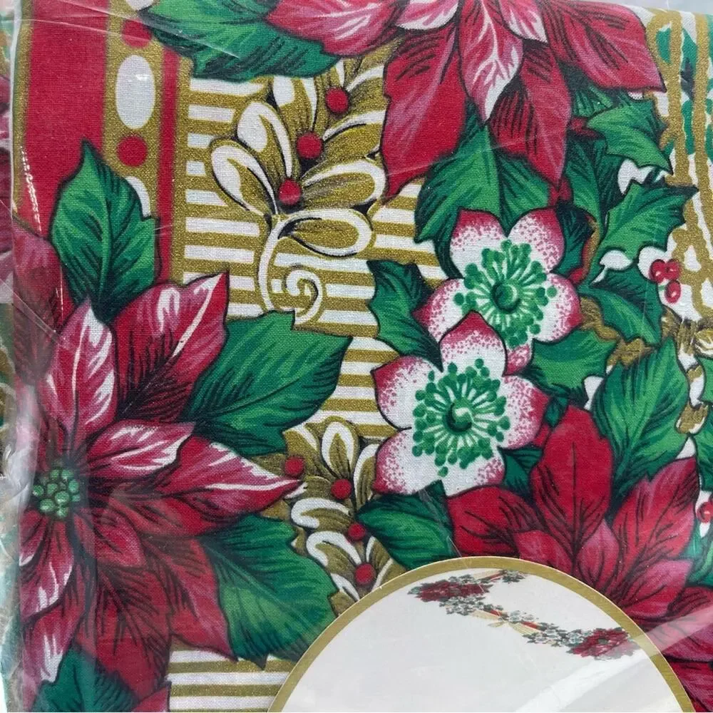Vintage Town & Country Oblong Poinsettia Holiday Cotton Fabric Tablecloth 60x84